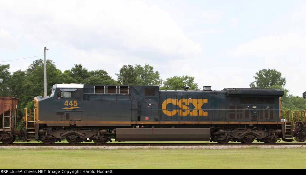 CSX 445
